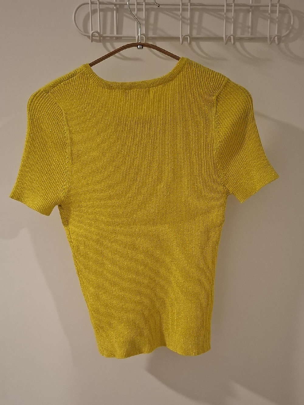 Veeko Yellow Short-sleeve Glitter Knit Top with Chevron Detail (Size S) - Picture 4 of 5